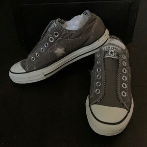 Converse VINTAGE Like New SIZE 6